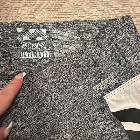 VS PINK leggings ✨ - Picture 2 of 4